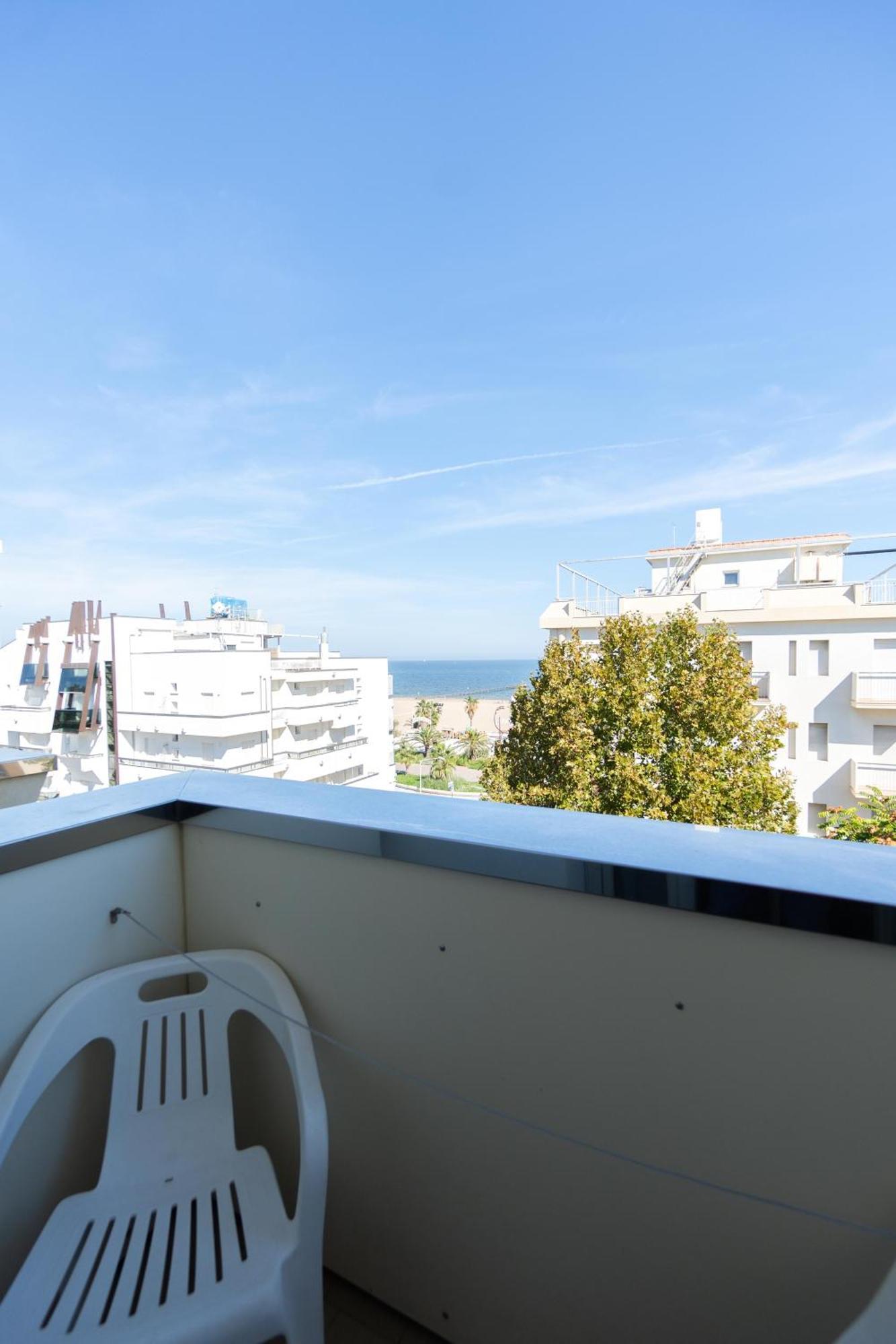 Hotel Saint Louis Rimini Bagian luar foto