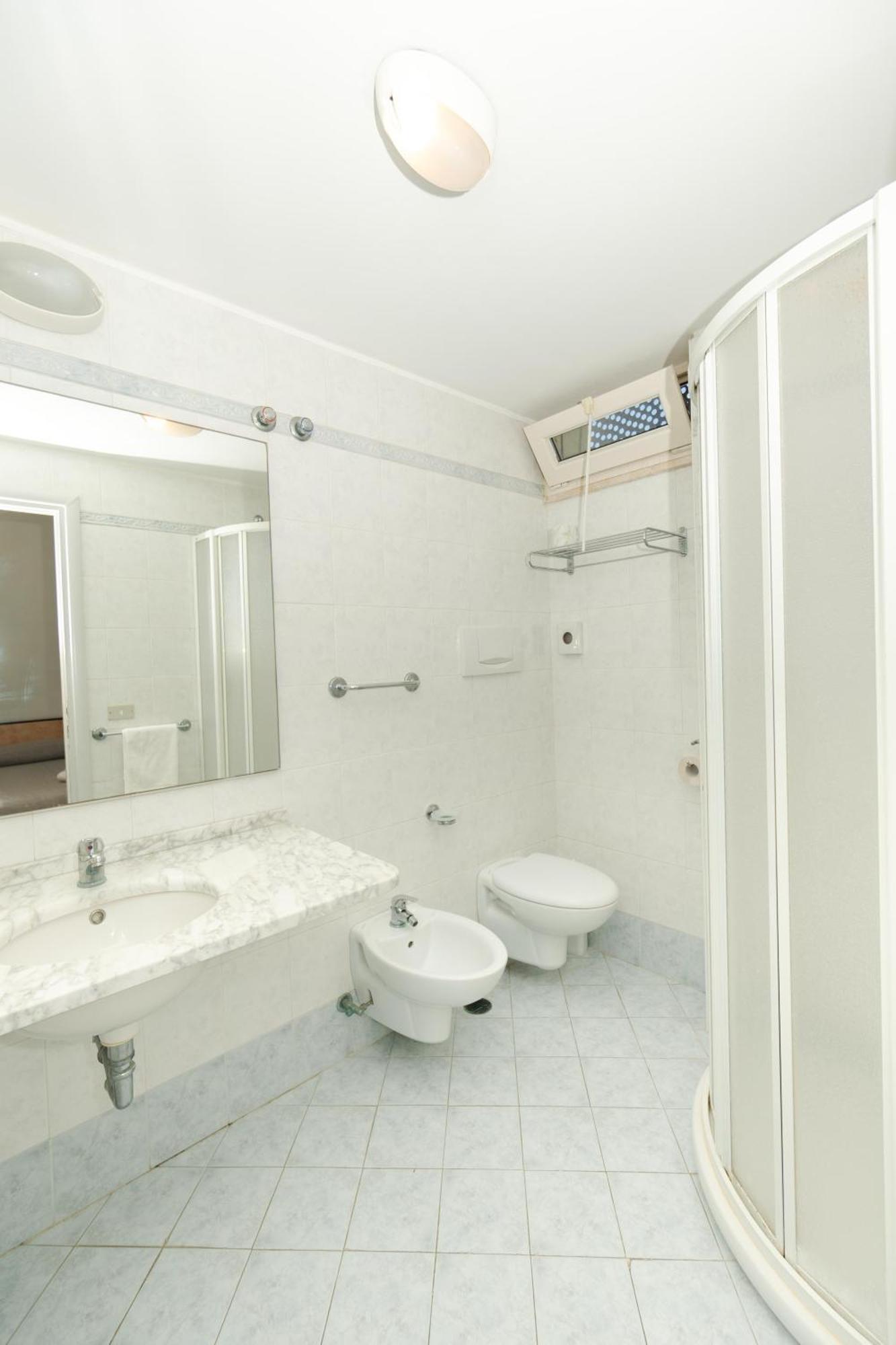 Hotel Saint Louis Rimini Bagian luar foto