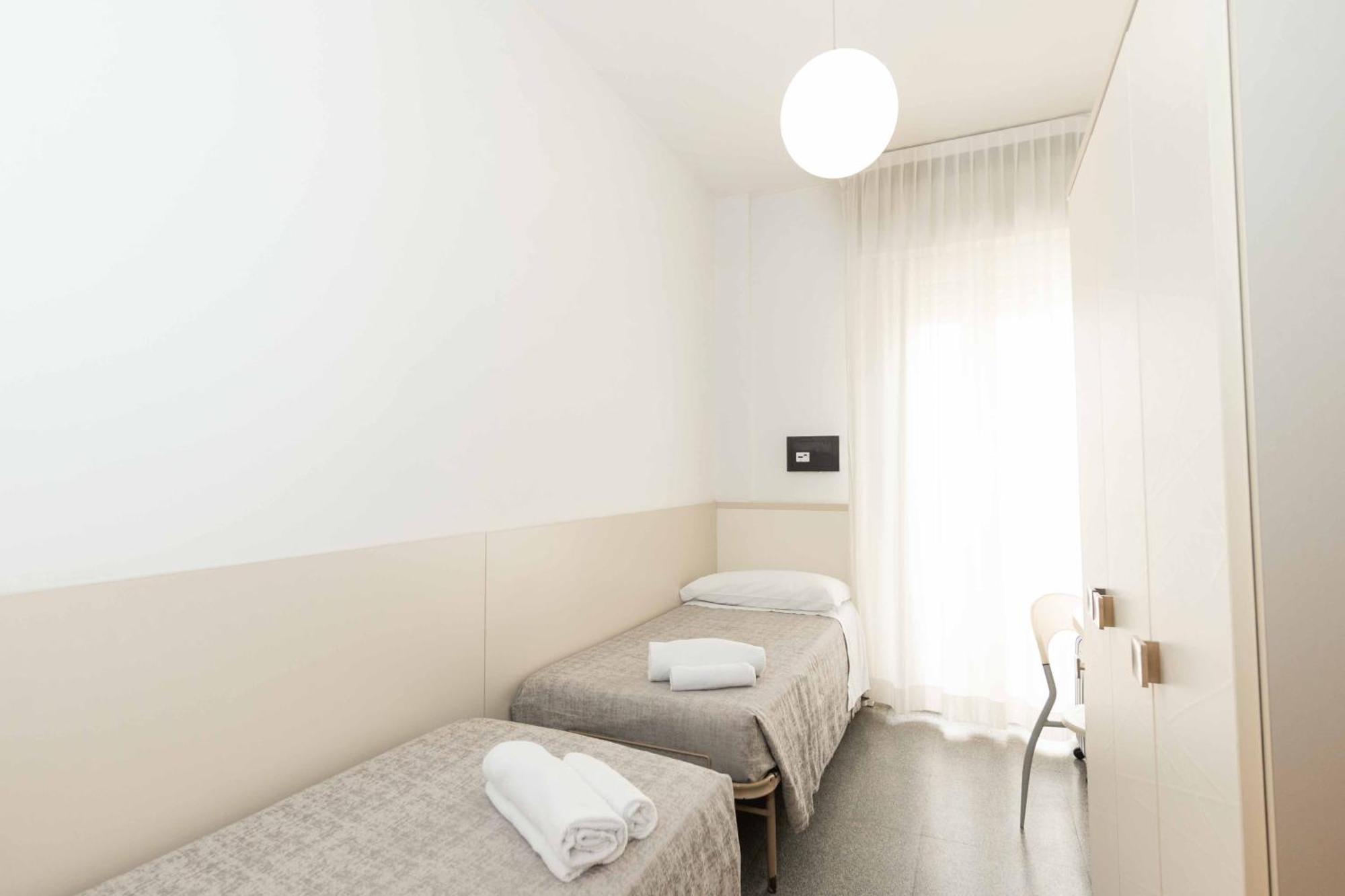 Hotel Saint Louis Rimini Bagian luar foto