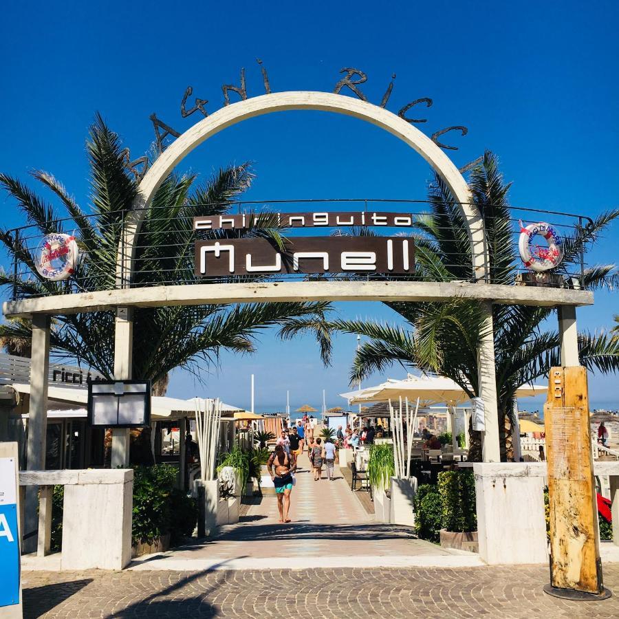Hotel Saint Louis Rimini Bagian luar foto